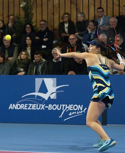 宮﨑 百合子　Yuriko Miyazaki